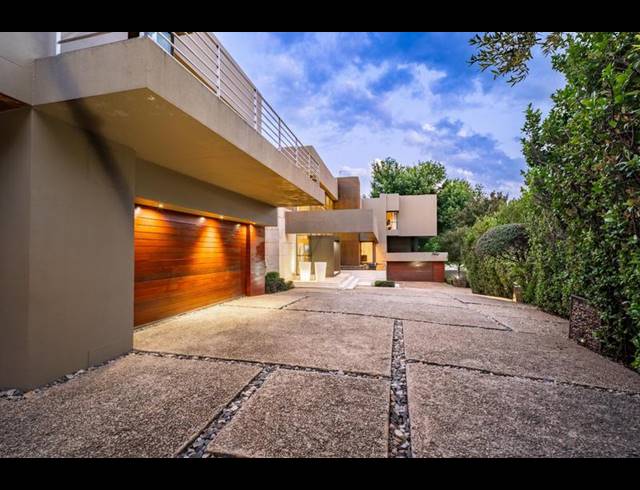 5 BEDROOM HOUSE FOR SALE IN BRYANSTON